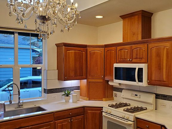 Kitchen with Quartz Counter Top