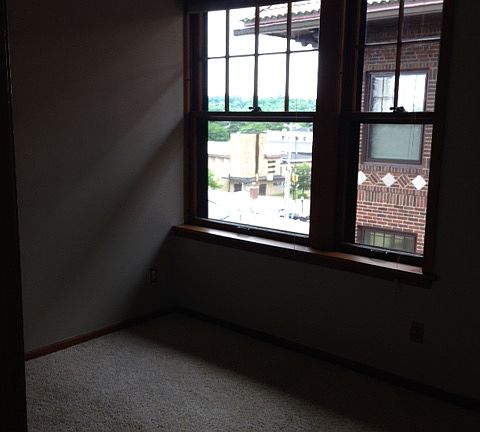 3rd image of 471 W South St APT 507
