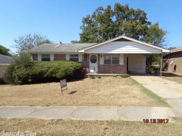 3815 Emerson Dr, North Little Rock, AR 72118