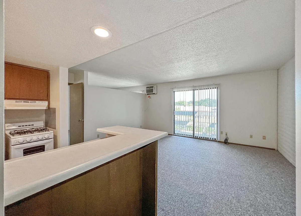 Building Photo - 135 Dotson Dr #304