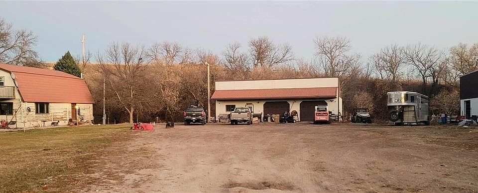 1st image of 22314 Bud Rd