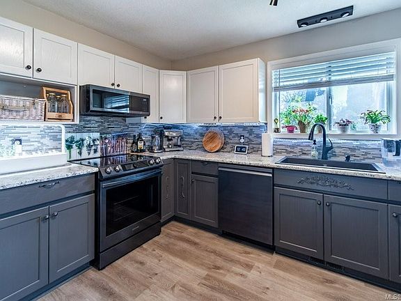 3rd image of 749 Marchmont Rd