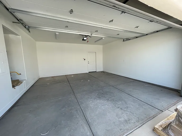 258 N 2470 W — Photo 11