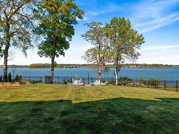 4th image of 3005 Lakeshore Dr #A & B