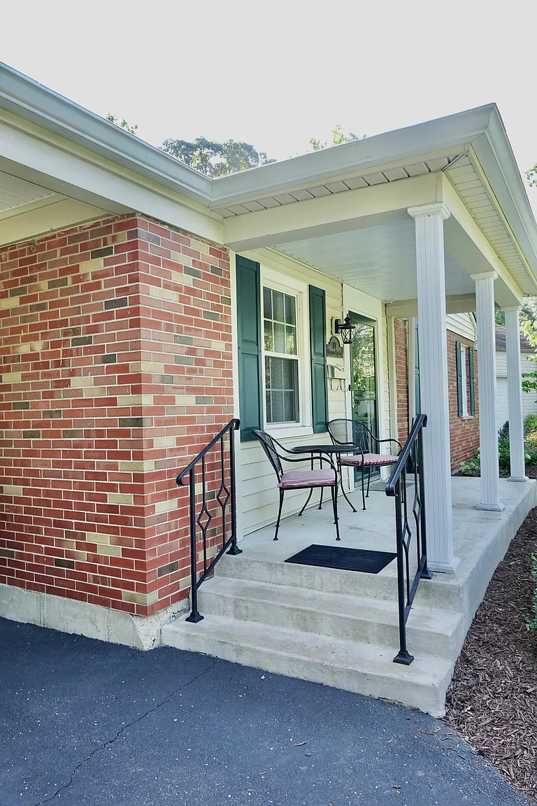 19 Chestnut Hill Ln photo 1