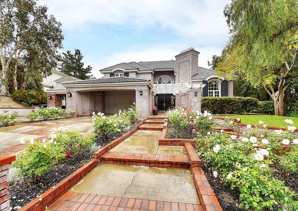 1st image of 30967 Steeplechase Dr