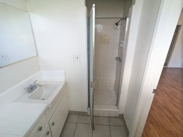 5717 La Mirada Ave #6 — Photo 15