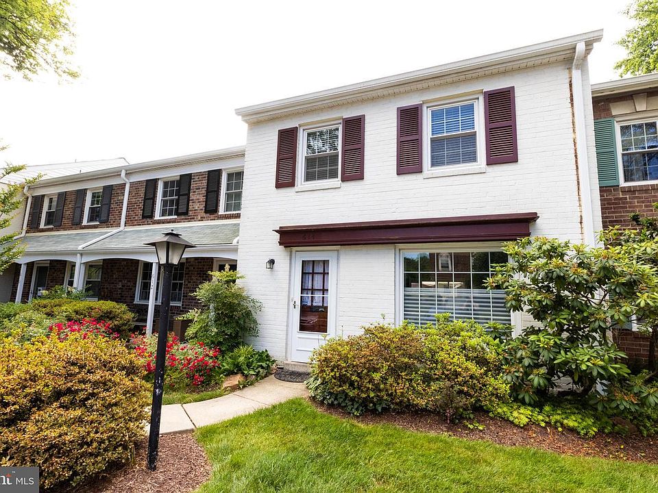 1st image of 614 Azalea Dr #1
