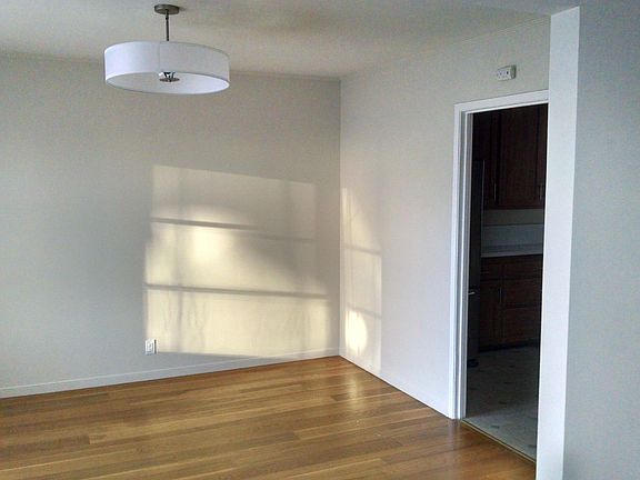 3rd image of 1415 12th Ave