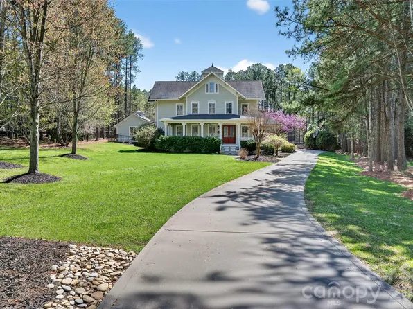 137 Brockton Ln, Mooresville, NC 28117