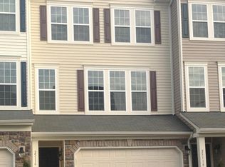25116 Sweet Myrtle Sq, Aldie, VA 20105