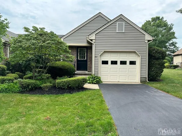 10 Ethan Allen Dr #A, Monroe Township, NJ 08831