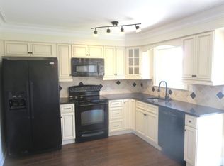 5111 Bay Rd, Bensalem, PA 19020