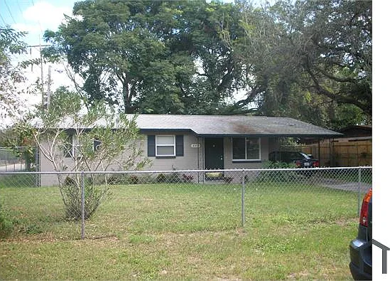 8519 N Temple Ave — Photo 2