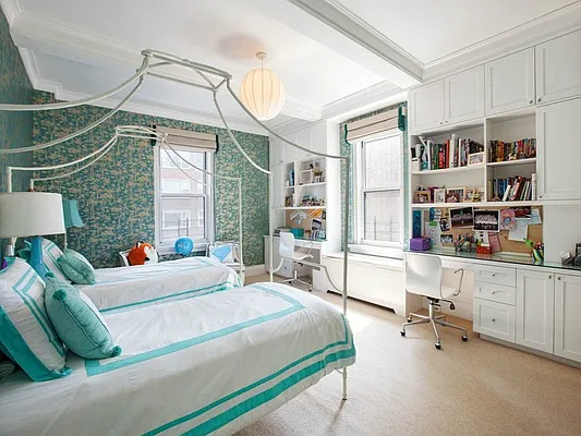 Sold by Sotheby's International Realty | media 19