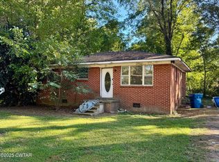 99 W Mitchell St, Trimble, TN 38259