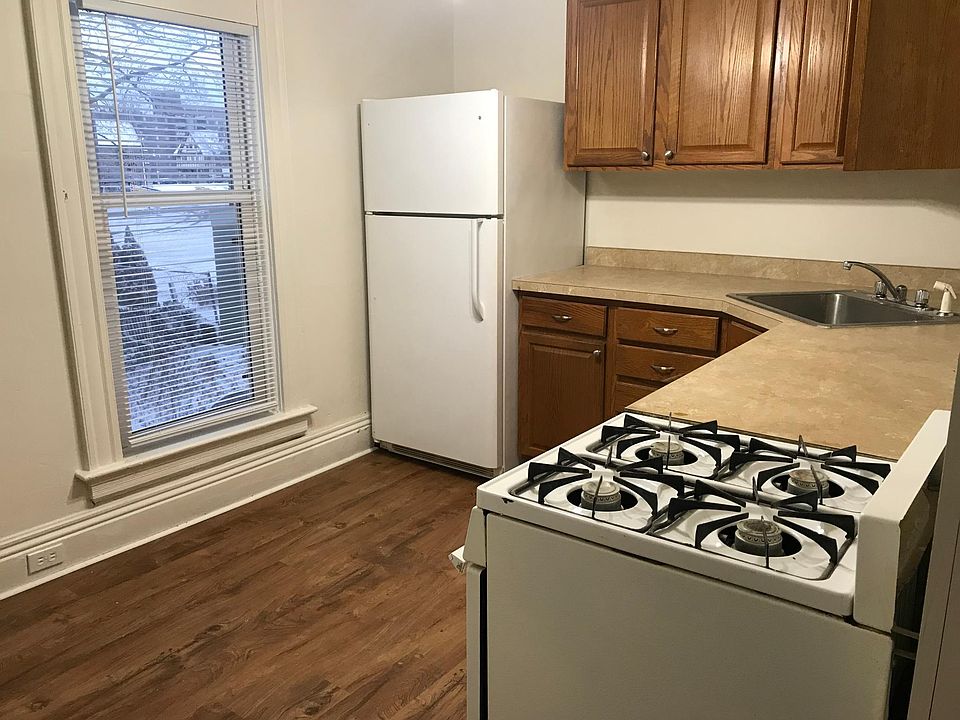 725 Myrtle St Erie PA Zillow