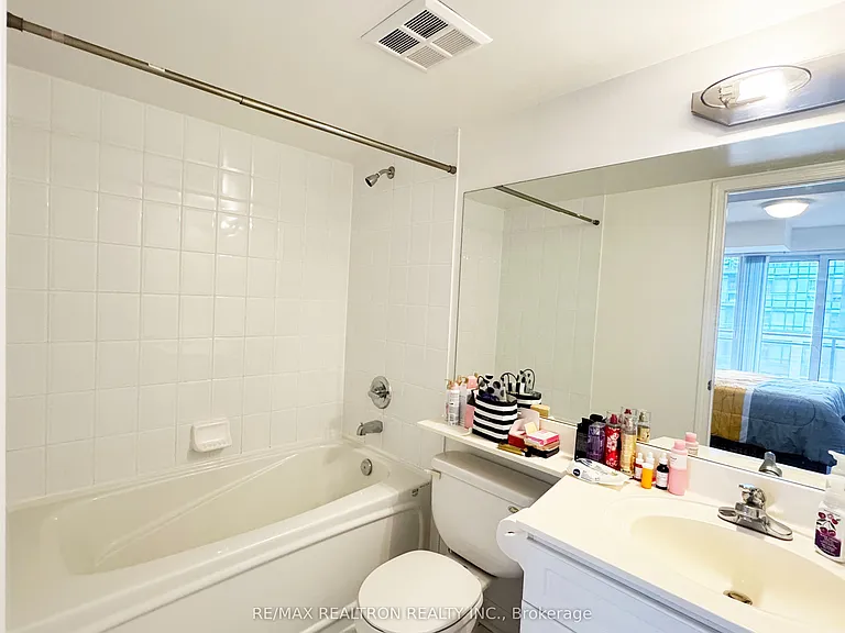 19 Barberry Pl #416 — Photo 16