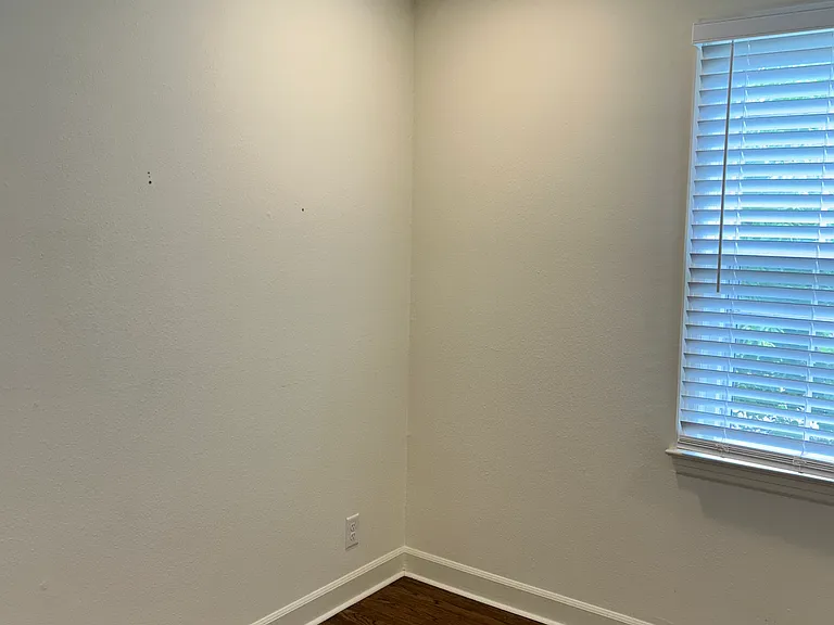 2423 Durwood Rd — Photo 14