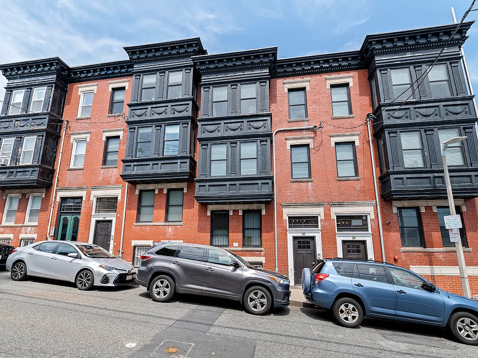 14 Pearl St #B
