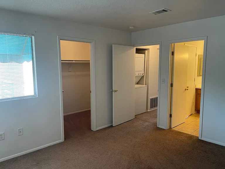 Pinetop Ln — Photo 11