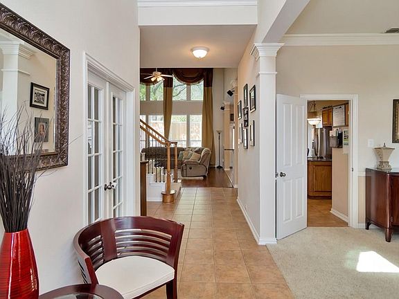 3rd image of 801 Water Oak Dr