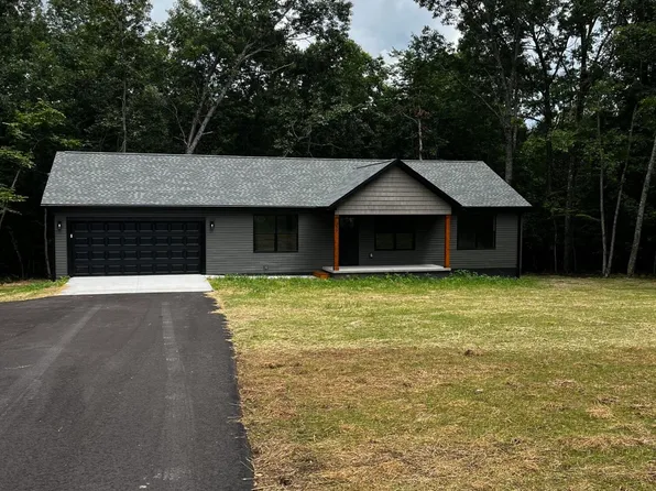 135 Peachtree Dr, Crossville, TN 38555