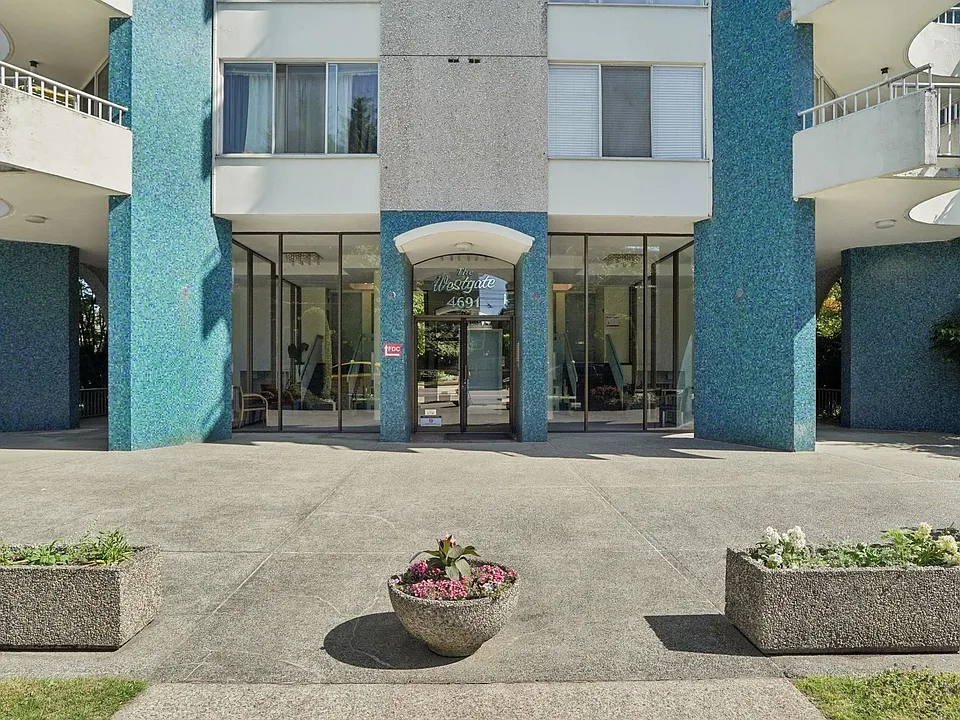 Building Photo 3