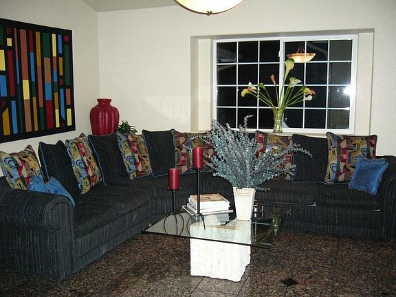 Large great/dining room