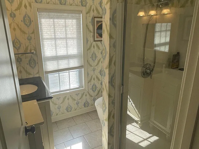 1303 Morton Ave — Photo 20