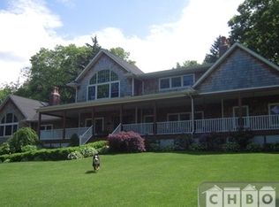 108 Blair Rd, Oyster Bay, NY 11771