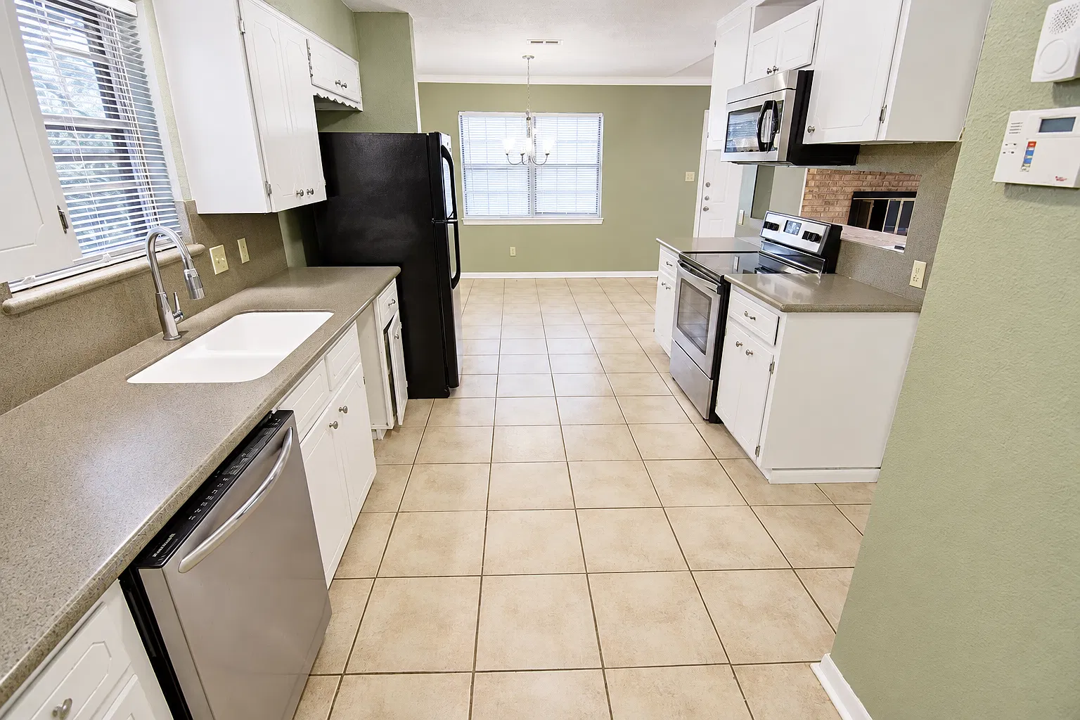 517 E 27th Ave, Belton — Photo 3