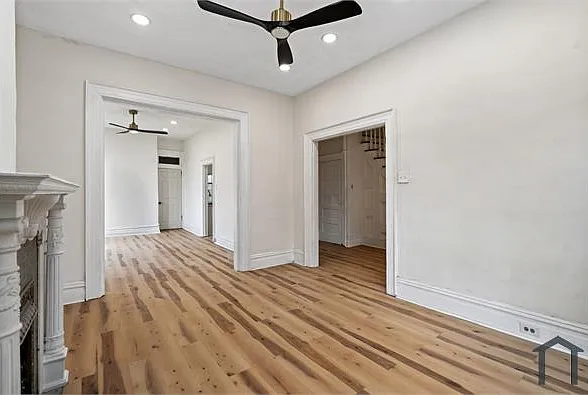 415 Mills Ave — Photo 8
