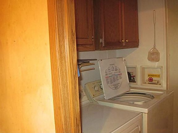 5th image of 1131 Summerville Dr