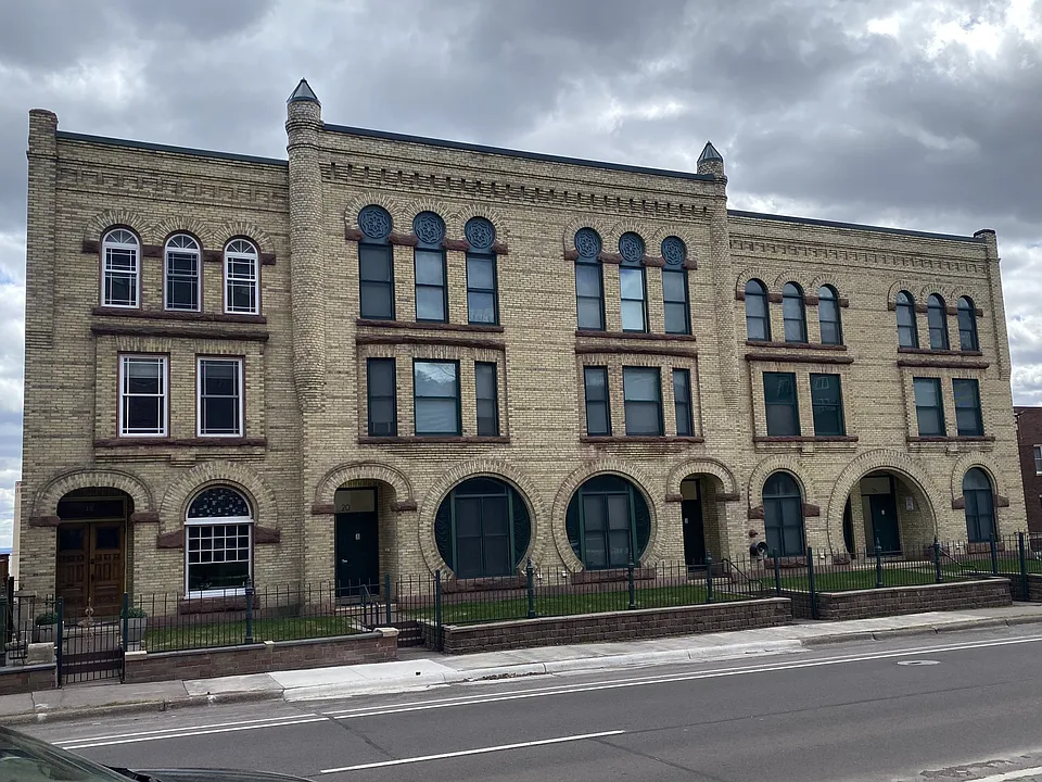 16 W 3rd St #20G