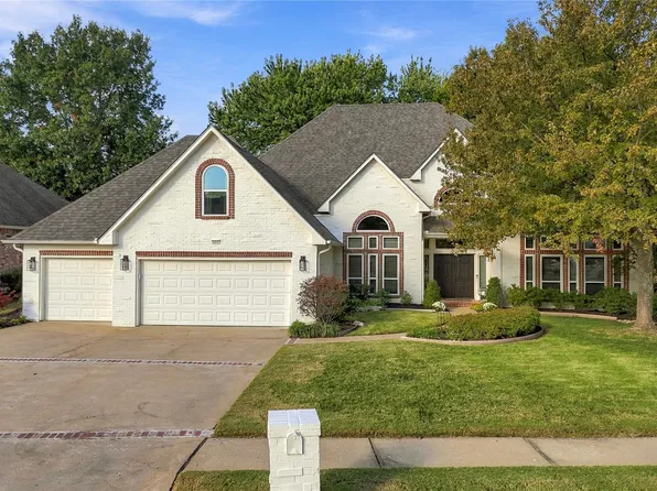 104 N 67th St, Broken Arrow, OK 74014