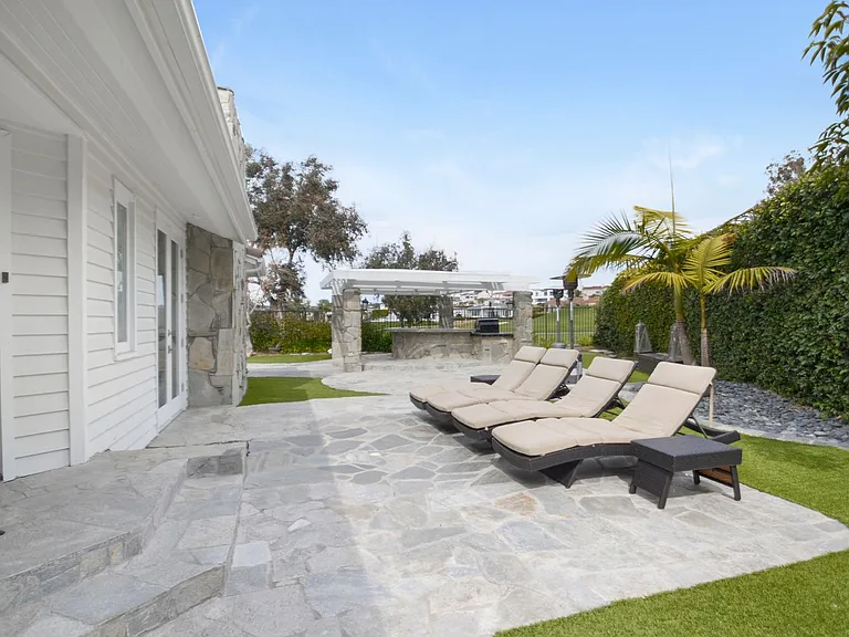 9 Andalucia Dr — Photo 4