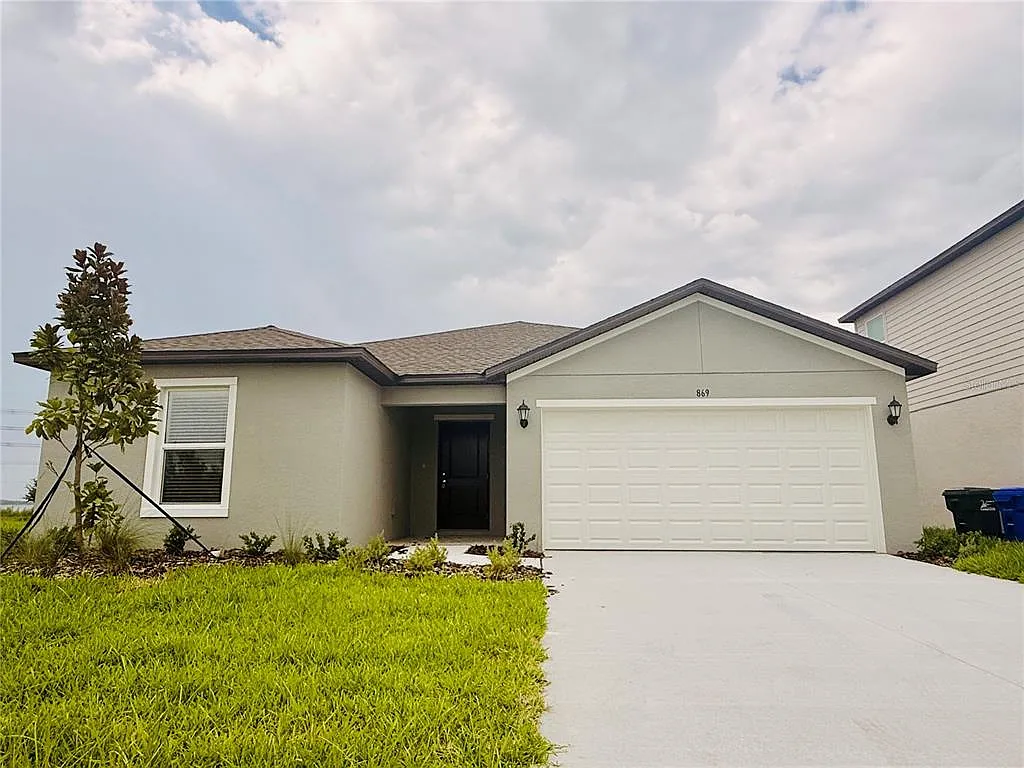 4 bed, 3.0 bath, 2174 sqft, $2,600 — Photo 1