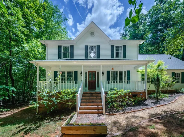 6806 Calais Dr, Durham, NC 27712