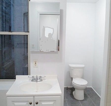 3rd image of 626 E 14th St #4
