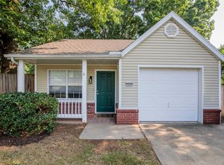 3252 W Woodridge Dr, Fayetteville, AR 72704