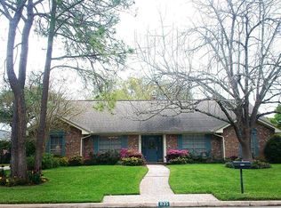835 Longview Dr, Sugar Land, TX 77478