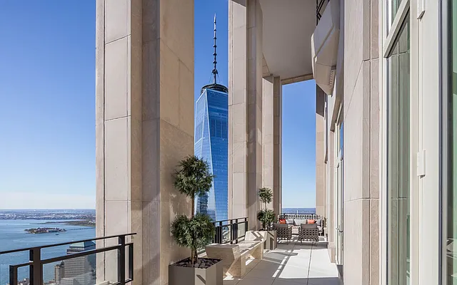 Rented by Douglas Elliman | media 24