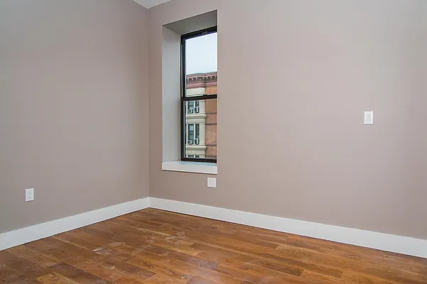 Rented by Nooklyn NYC LLC | media 30