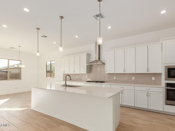 3rd image of 16399 W AVENIDA DEL SOL --