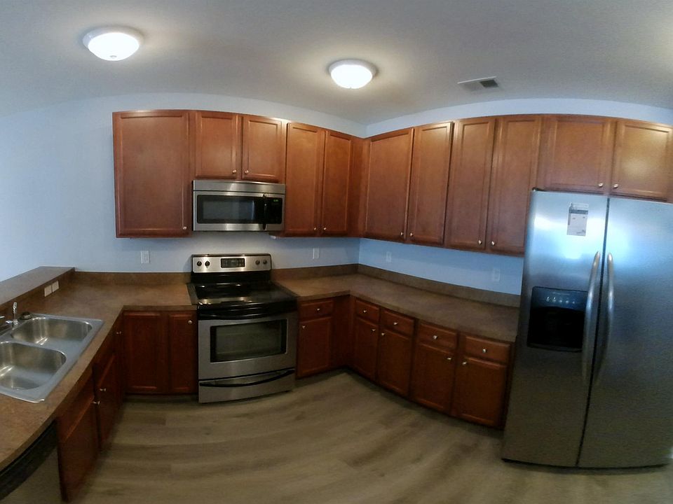 Ample Counter Space - Tall Cabinets