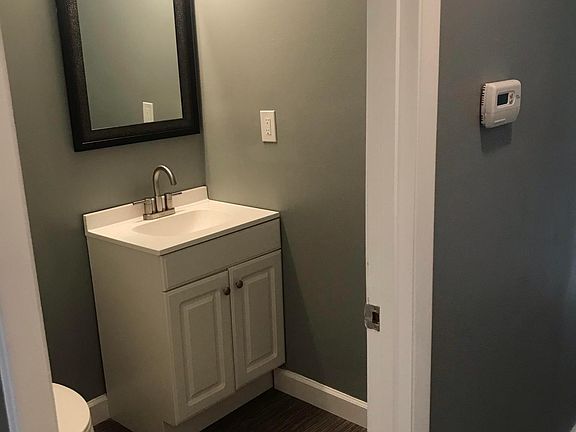 Hall bath upstairs