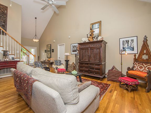 natural white oak hardwood