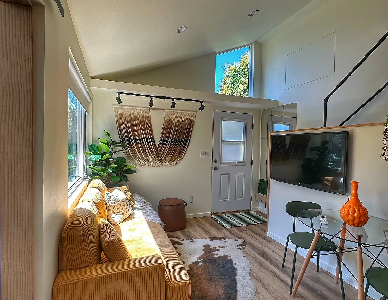 7044 McLaren Ave — Photo 3