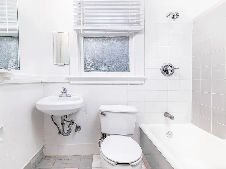 320 Turk — Photo 11